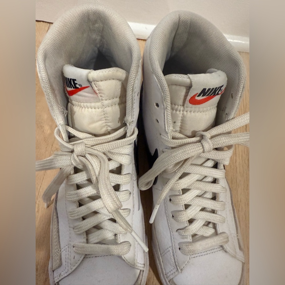 Nike Blazer Mid White and Black Sneakers - Picture 7 of 8